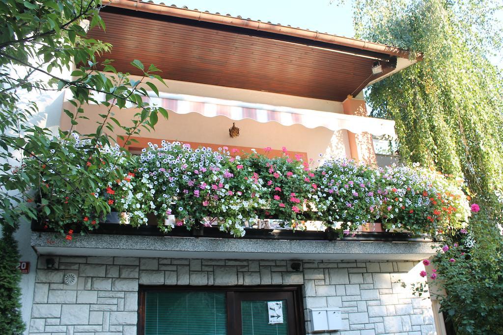 Rooms Jurca Postojna Exterior foto