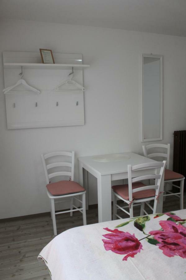 Rooms Jurca Postojna Exterior foto